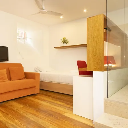 Apartment With Terrace In Downtown - Ttl279 *