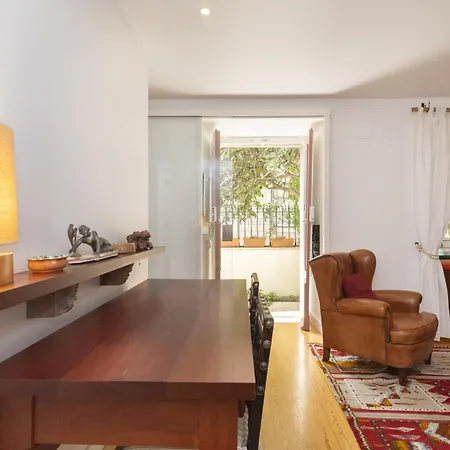 Apartment With Terrace In Downtown - Ttl279 *