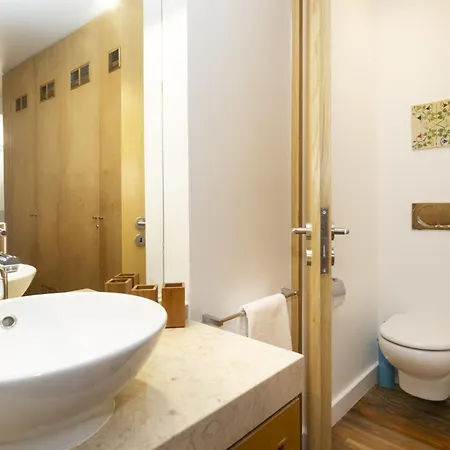 Apartment With Terrace In Downtown - Ttl279 Lissabon