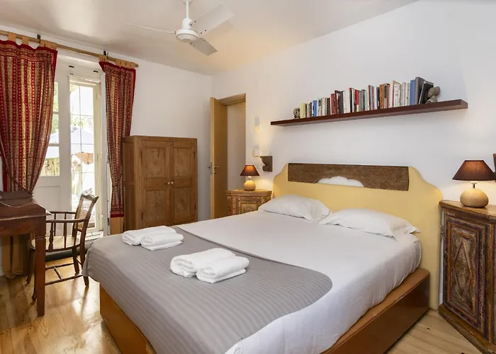 Apartment With Terrace In Downtown - Ttl279 *